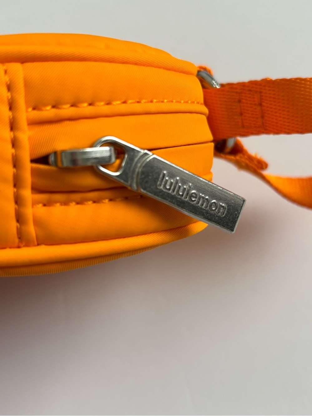 Lululemon Logo Coin Pouch Clementine - Picture 5 of 12
